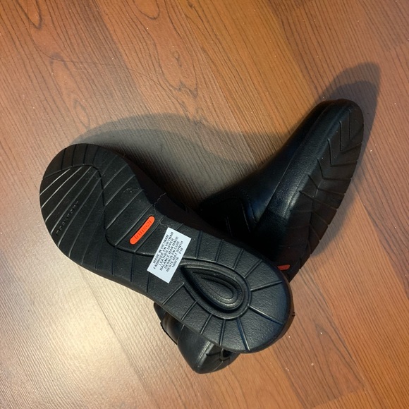 New Rockport slip on shoes - Picture 2 of 3